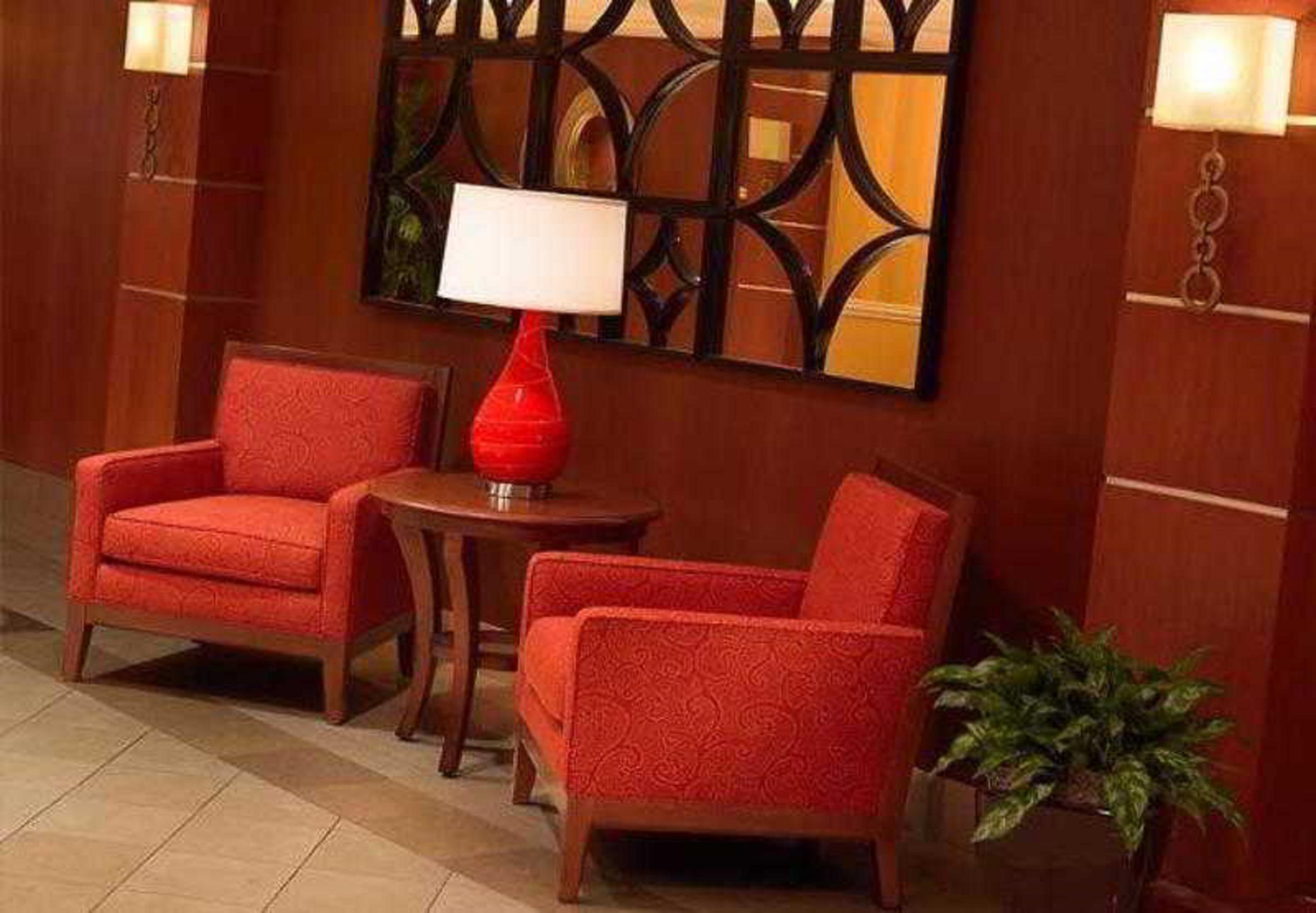 Отель Wyndham Cleveland Airport Экстерьер фото