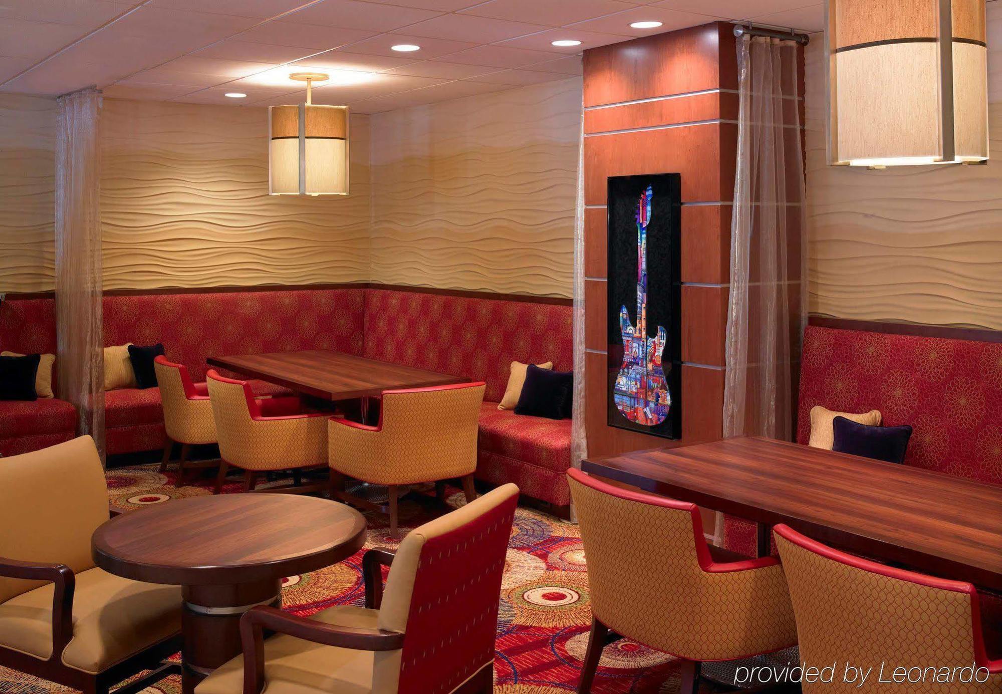 Отель Wyndham Cleveland Airport Ресторан фото